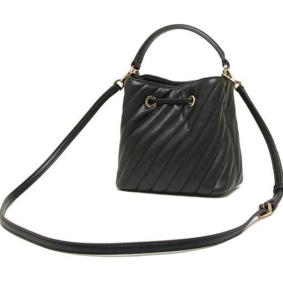 MICHAEL KORS SURI SMALL BUCKET XBODY BLACK - Picture 3 of 16